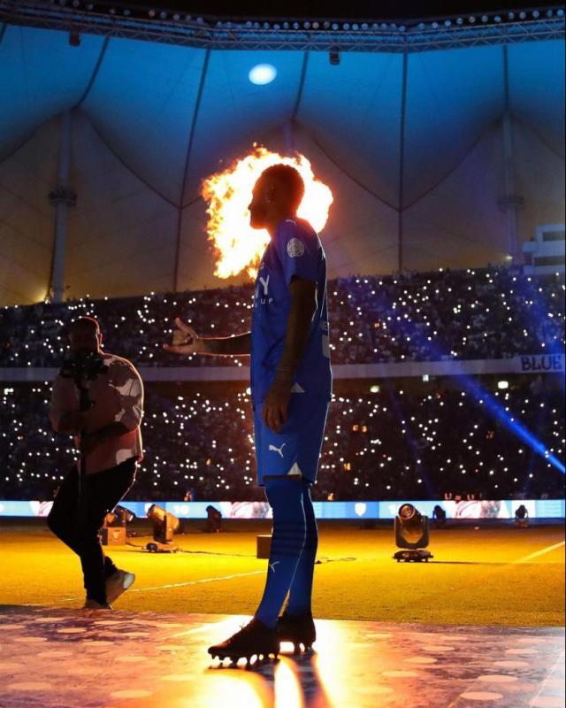 1712975452163067141.jpg e755a.jpg