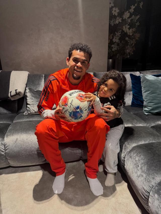 1770599428667079208.jpg 1770599422252.jpg